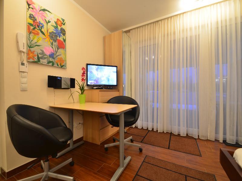 Ajo Vienna Garden - Contactless Check-In Apartment ภายนอก รูปภาพ
